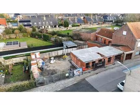 kwalitatief afgewerkte halfopen nieuwbouwwoning in langem...