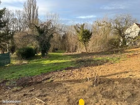 terrain 760 m² bailleval