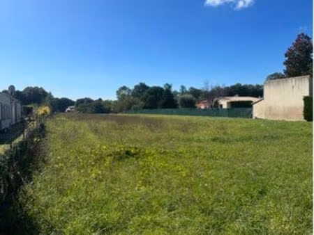 terrain 1880m2 axe saintes et royan