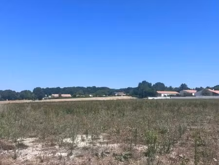 terrain 367 m² saintes