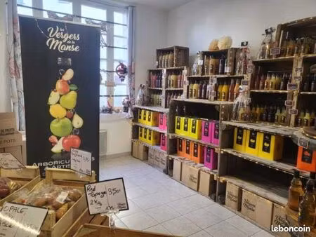 titre : ◊ local professionnel 40 m² – hyper centre de loches – place du marché aux légumes