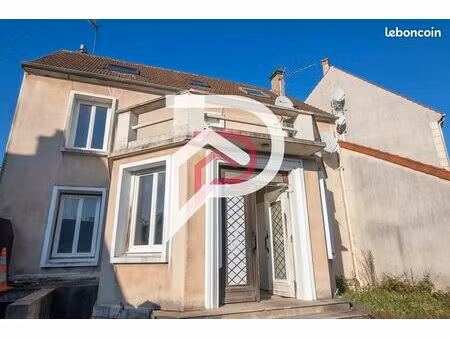 immeuble 150 m² montataire