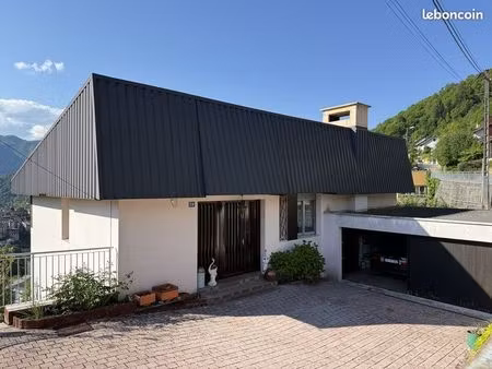 maison 5 pièces 212 m²