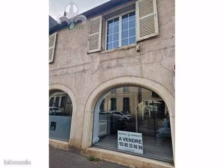 local 80 m² beaune