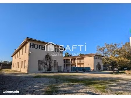 local 711 m² barbezieux-saint-hilaire