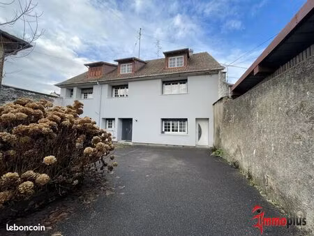 maison 7 pièces 196 m²