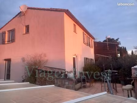 villa 7 pièces 145 m²
