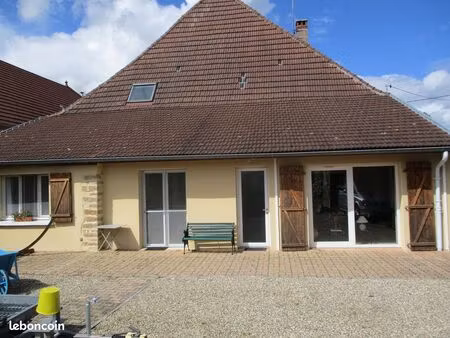 maison de village et atelier