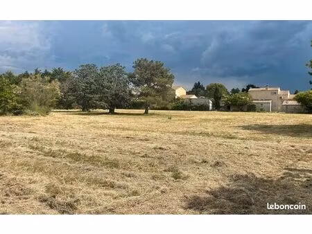 terrain 1155 m² châteauneuf-de-gadagne