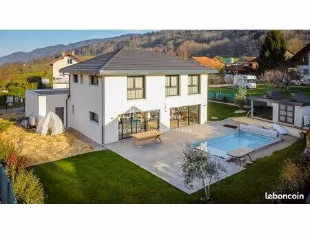 villa 6 pièces 160 m²