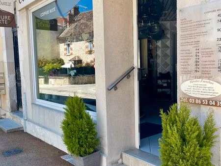 salon de coiffure à vendre – centre appoigny (89) – 21 ans d’activité