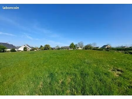 terrain 1240 m² st cyr le gravelais