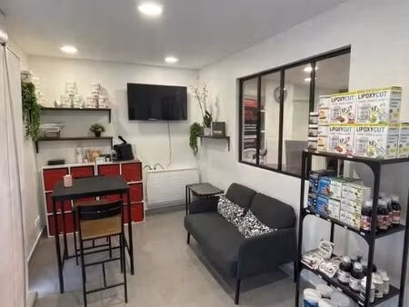commerce 70 m²