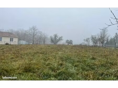 terrain 1 645 m² excideuil