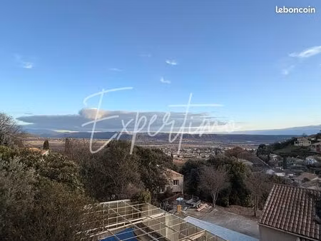 maison 8 pièces 242 m²