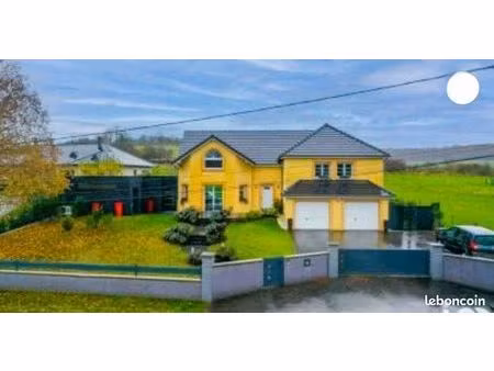 maison individuelle avec dépendances  piscine  véranda et salle de cinéma à 15 min du luxe
