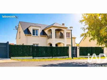 maison 7 pièces 195 m²