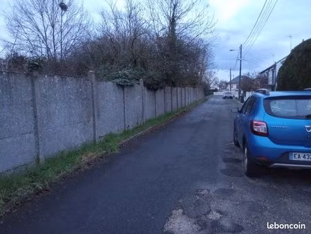 terrain à vendre à la chaussée-saint-victor