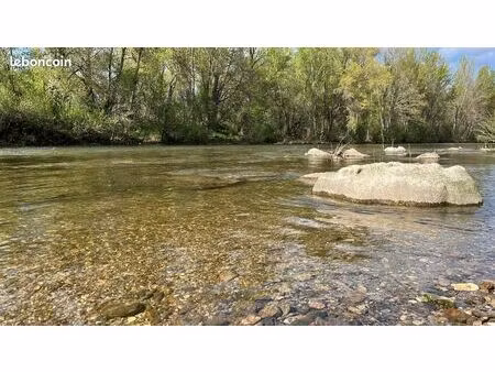 terrain de loisirs boisé proche rivière – 3500 m² – 25 000