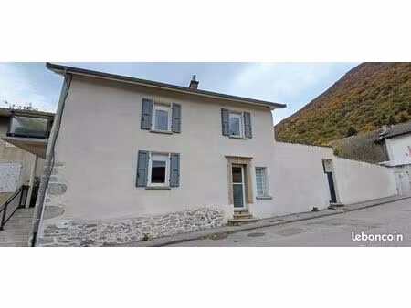 maison de village rénovée  148 m2 – charme  volumes et vue vercors