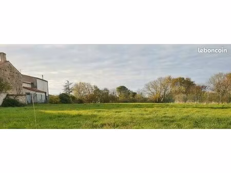 terrain viabilisé 2140m2