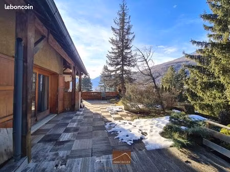 chalet 5 pièces 262 m²