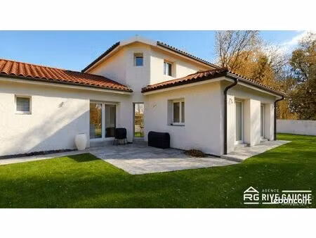 maison 6 pièces 151 m²