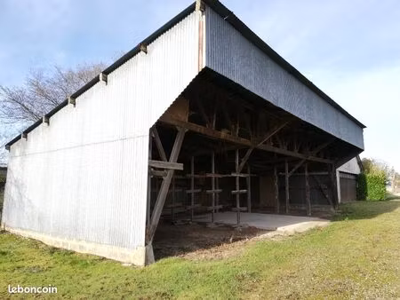 local industriel 150 m²