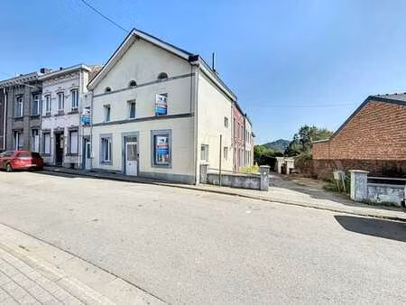 immeuble de rapport de 2 appartements en ordre d'urbanisme