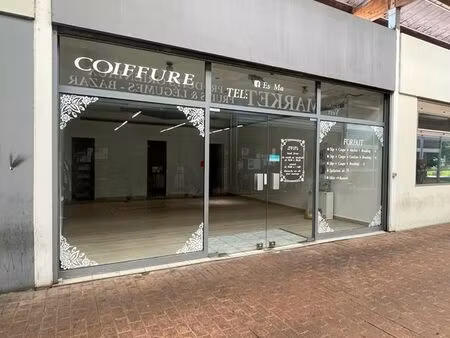 murs commerciaux à vendre – 55 m² – val-de-reuil