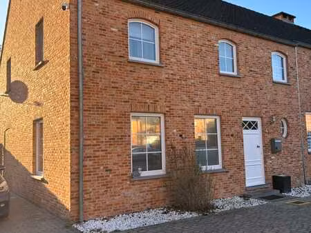 belle maison familiale 4 chambres  jardin – eben-emael