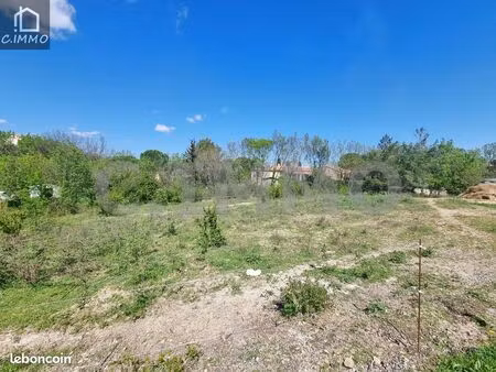 terrain 843 m² fouzilhon