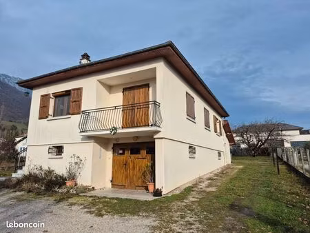 maison centre village