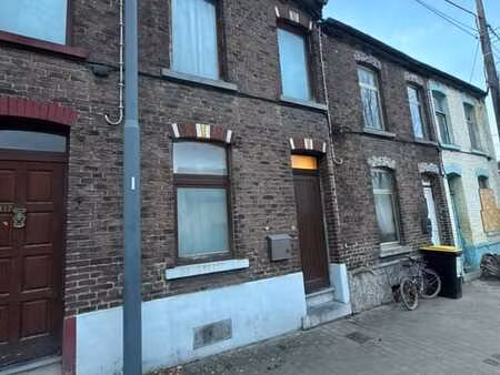 vivez ou louez : superbe maison 3 chambres près des école ?