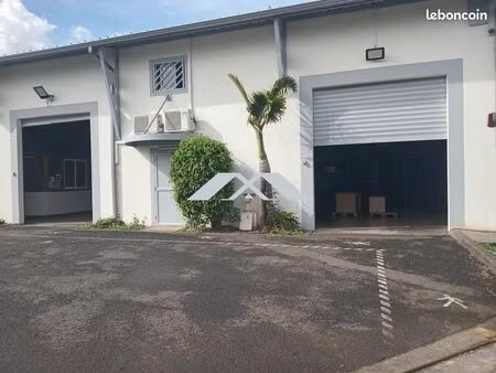 local 180 m² sainte-marie