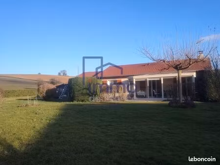 villa 5 pièces 123 m²