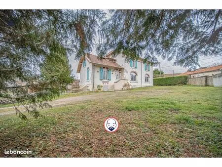 propriété 8 pièces 186 m²