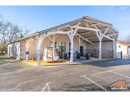 local commercial 320 m²