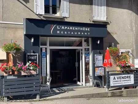 restaurant dans village  près du lac du sautet  sur la route napoléon entre gap et grenobl