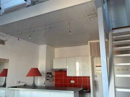 studio meublé avec mezzanine vue port