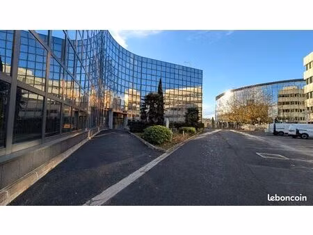 bureaux privatifs de 13 à 30 m² à louer – romainville (métro ligne 5)