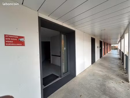 à louer local dans centre pôle santé