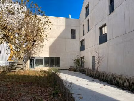 location local commercial bastide niel