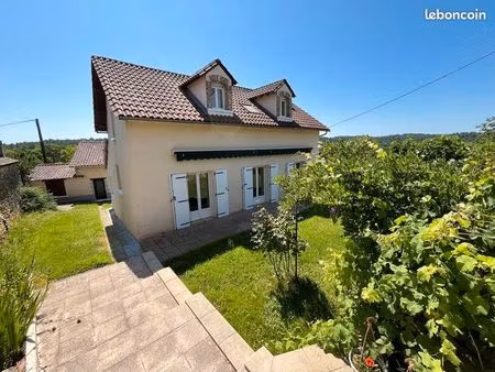 pavillon 7 pièces 233 m²