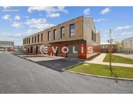 local d'activité 418 m²