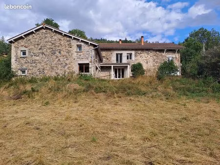 av ancienne ferme rénovée