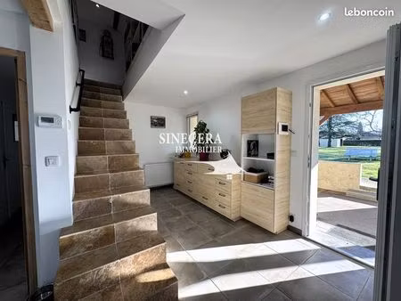 propriété 4 pièces 150 m²