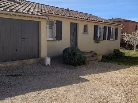 maison individuelle de plain- pied - 5 pièces – 4 chambres – 100m2 sur 700 m2 de terrain