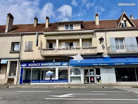 local 150 m² mouleydier