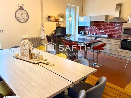 maison 6 pièces 157 m²